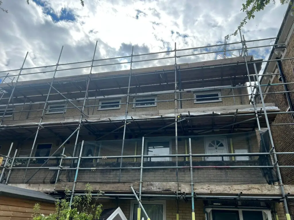Commercial Scaffolding in 21 Richmond Road W5