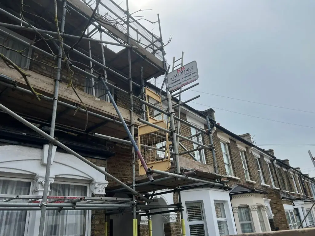 16 Felixstowe Road